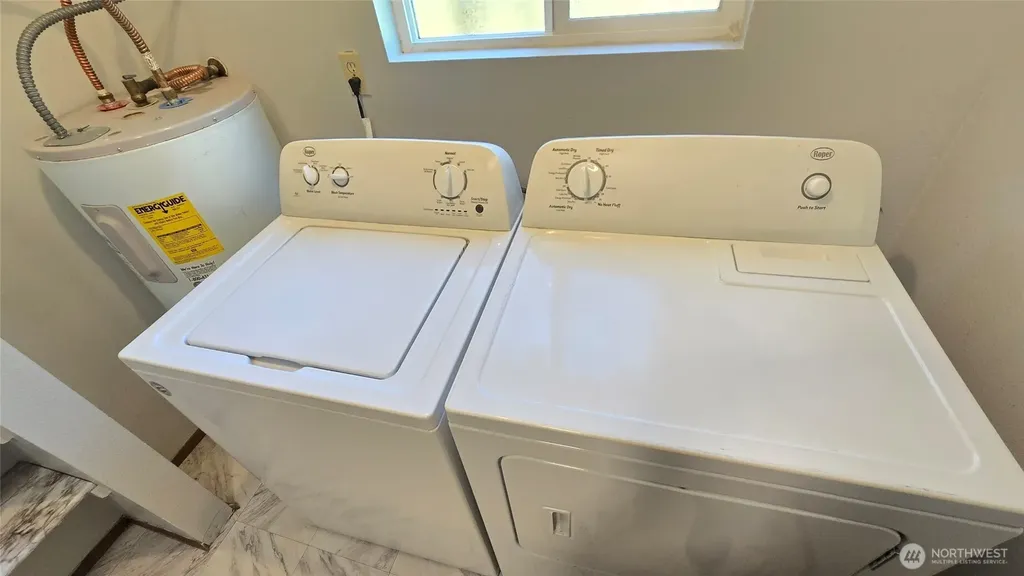 73 NW Roeder Drive Oak Harbor WA 98277