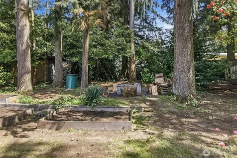 18024 Corliss Avenue N Shoreline WA 98133