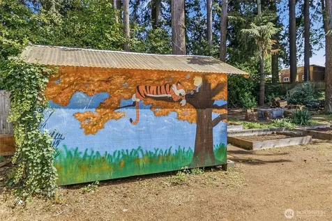 18024 Corliss Avenue N Shoreline WA 98133