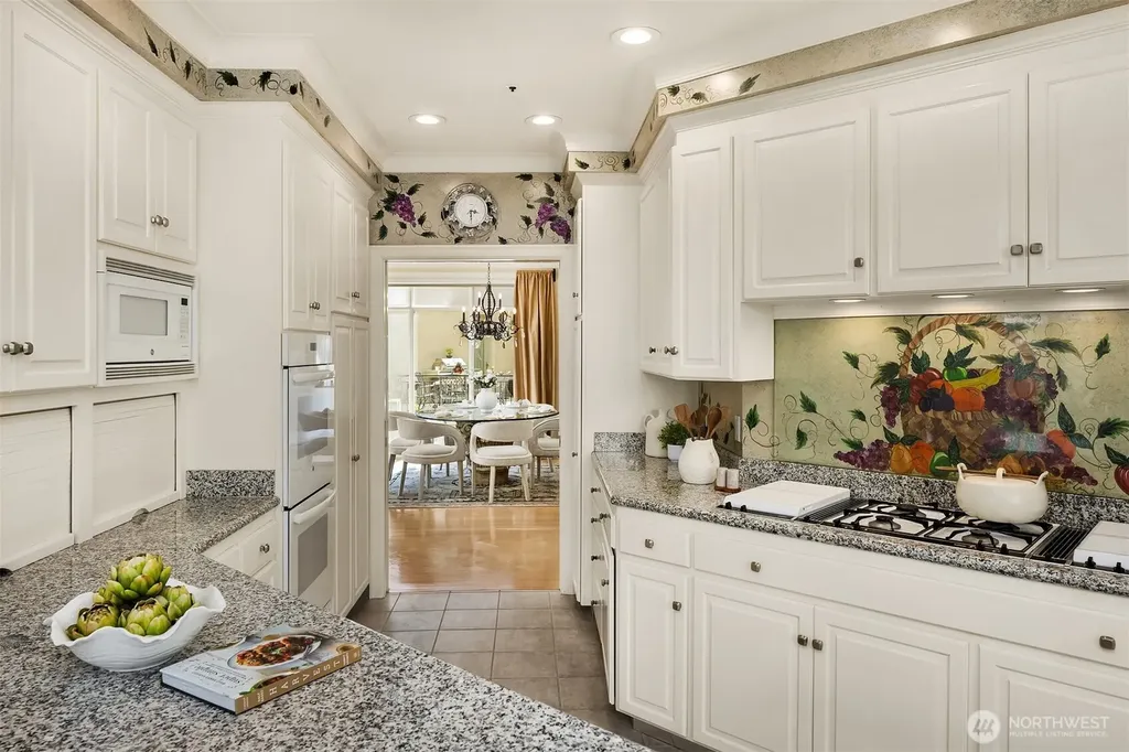 8496 NE Woodland Cove Drive Kirkland WA 98034