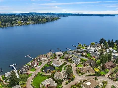 8496 NE Woodland Cove Drive Kirkland WA 98034
