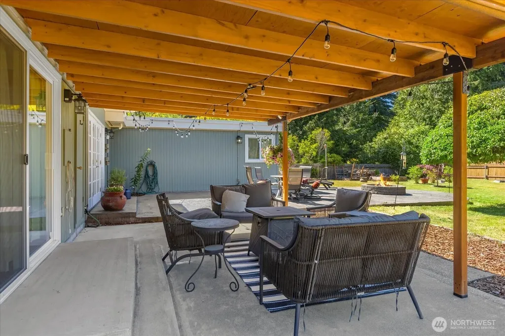 8119 190th Street SW Edmonds WA 98026