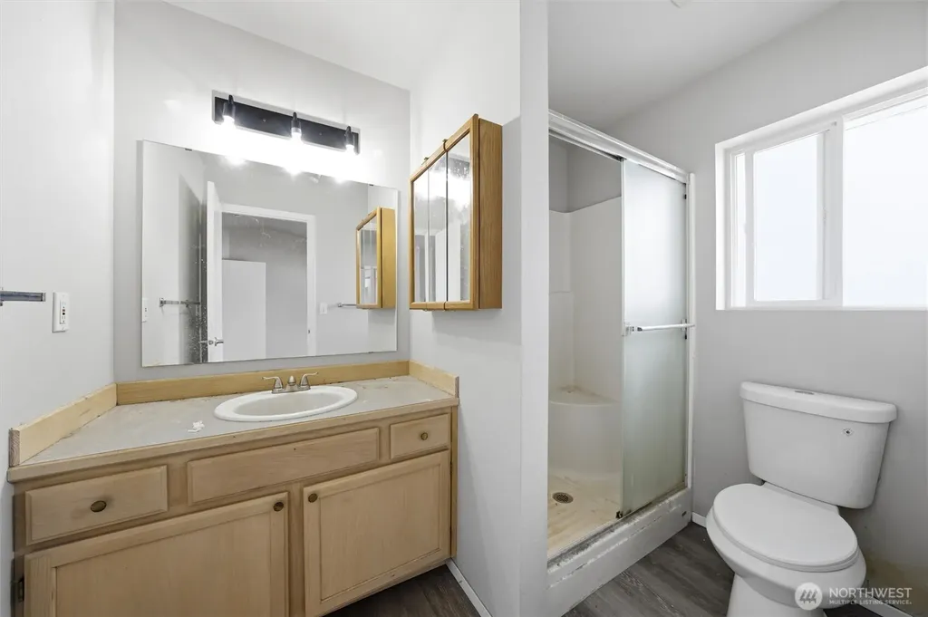 725 NW Sunburst Court Moses Lake WA 98837