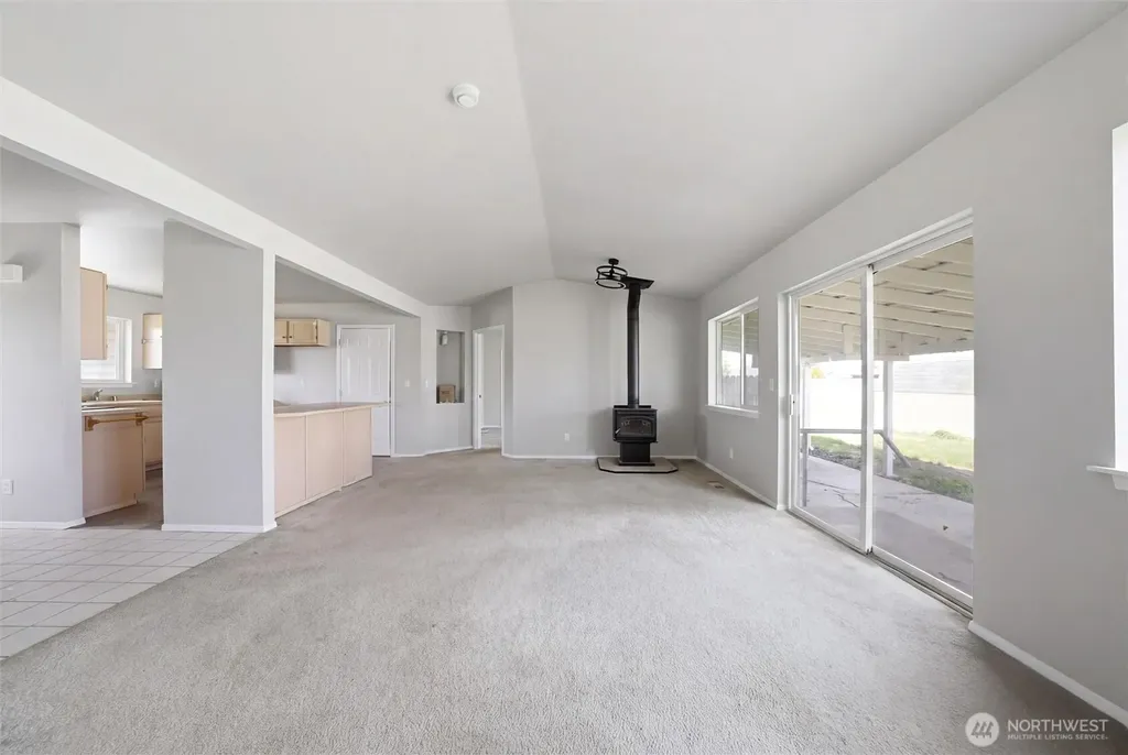 725 NW Sunburst Court Moses Lake WA 98837