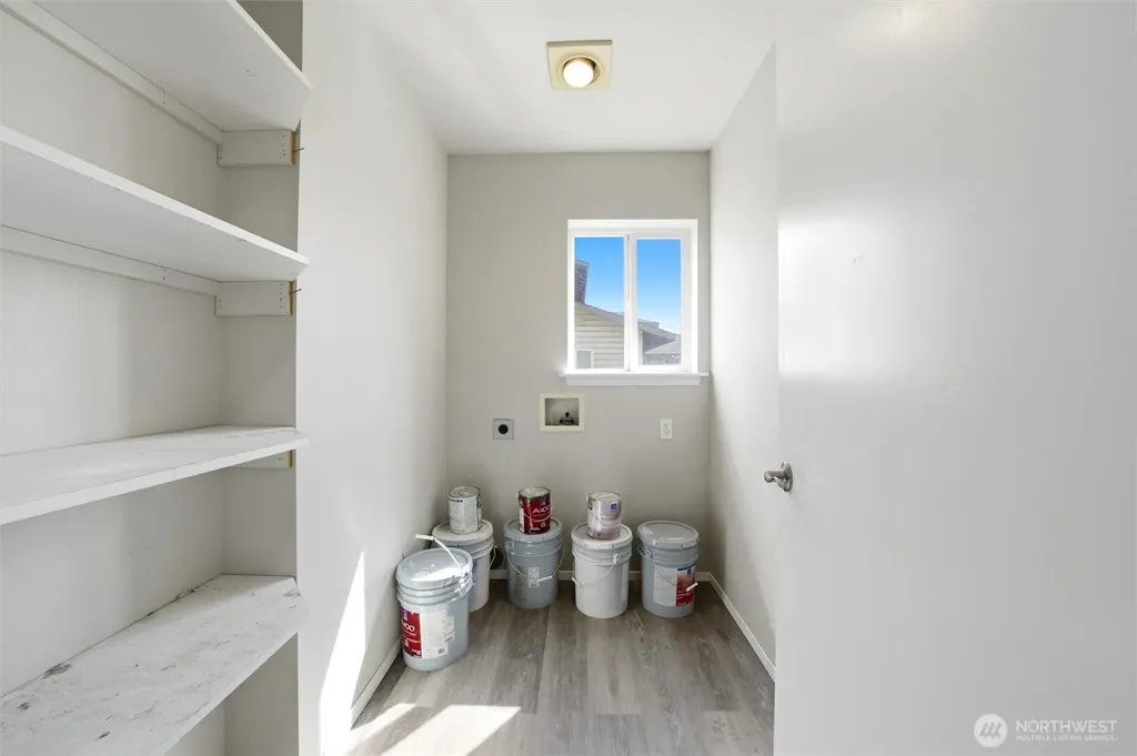 725 NW Sunburst Court Moses Lake WA 98837