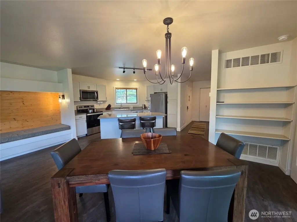 1 Lodge 609-q Manson WA 98831
