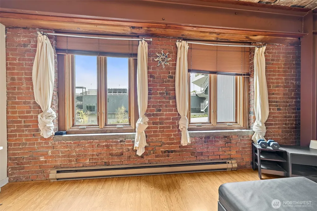 1507 Western Avenue Seattle WA 98101