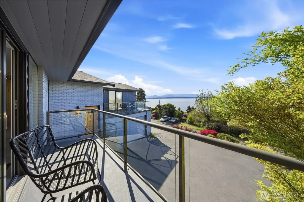 10248 Richwood Avenue NW Seattle WA 98177