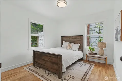 7537 21st Avenue NE Seattle WA 98115