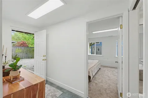 7537 21st Avenue NE Seattle WA 98115
