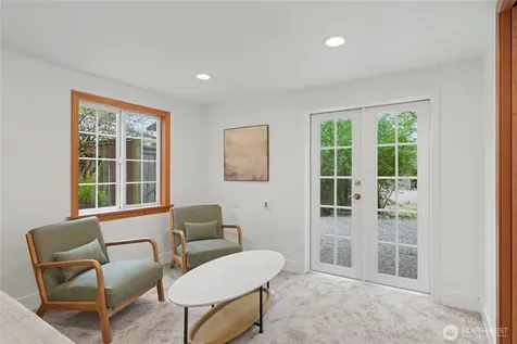 7537 21st Avenue NE Seattle WA 98115