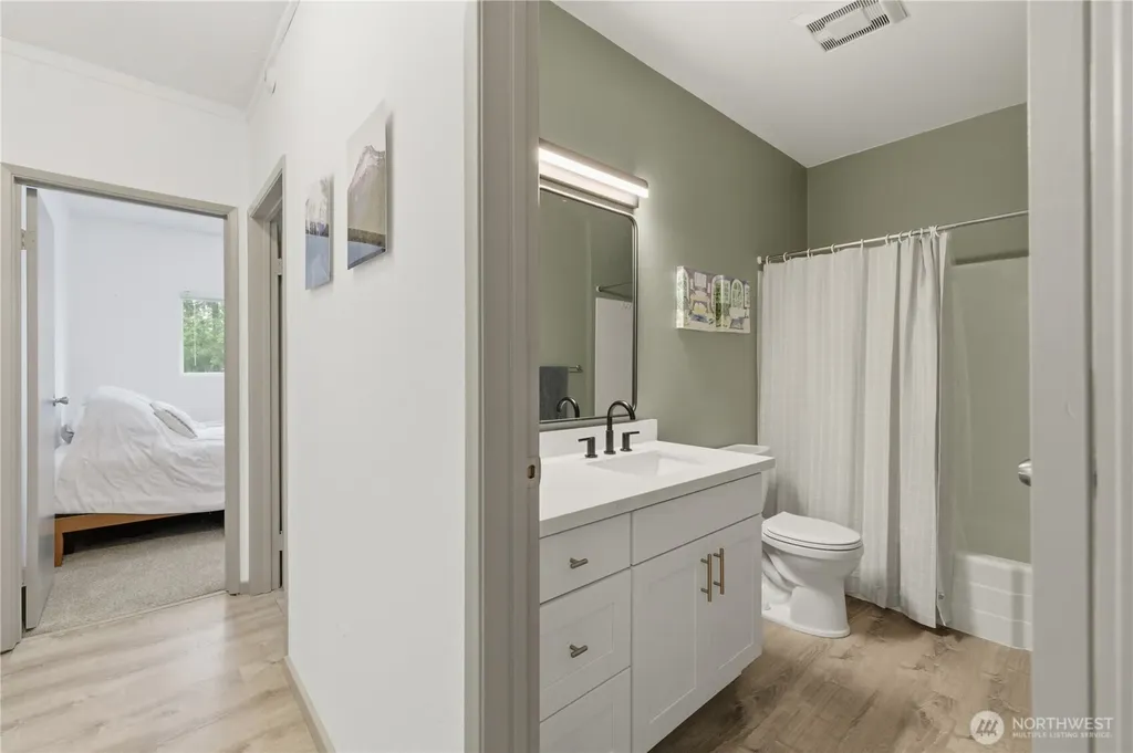 5804 200th Street SW Lynnwood WA 98036