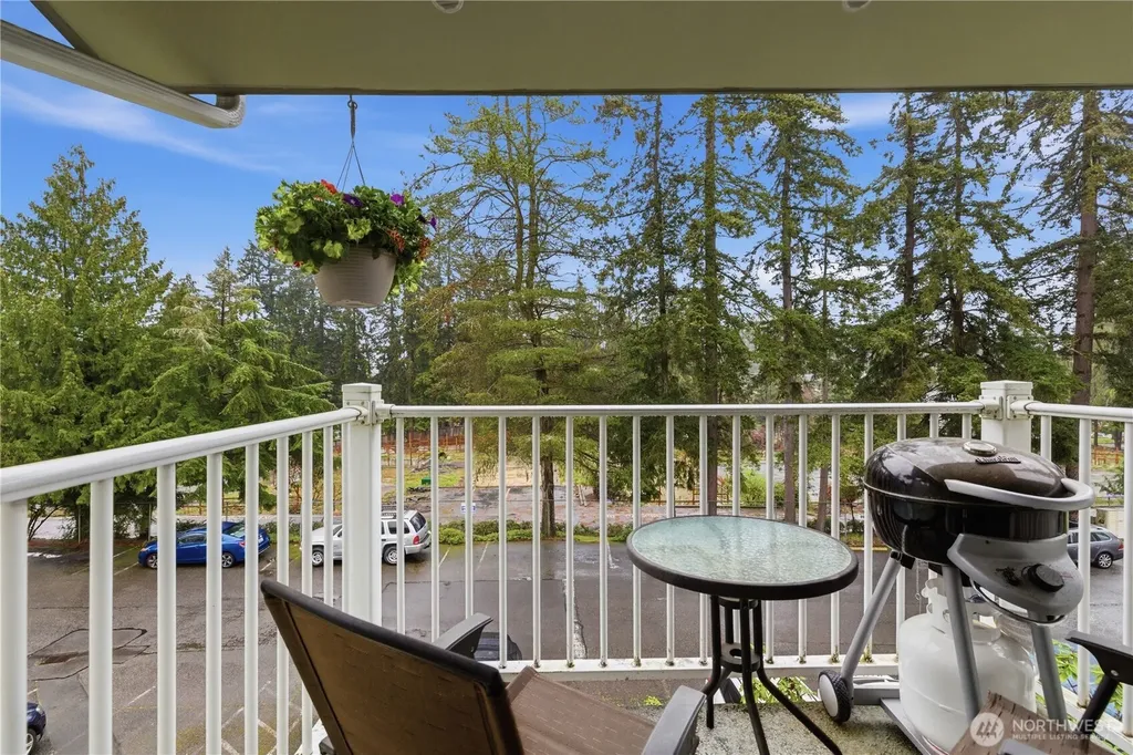5804 200th Street SW Lynnwood WA 98036