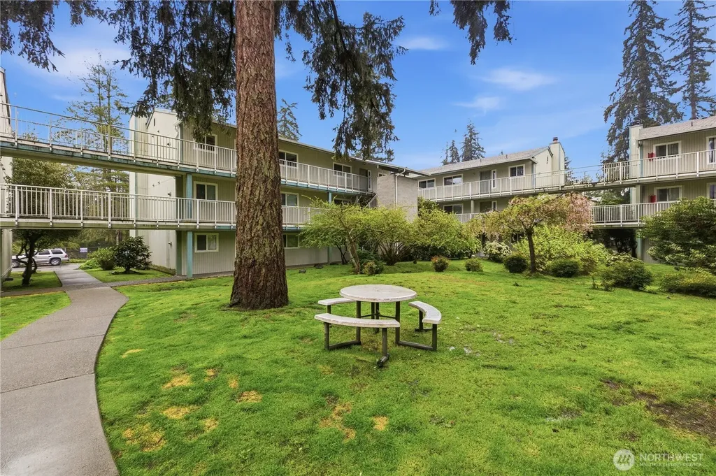 5804 200th Street SW Lynnwood WA 98036