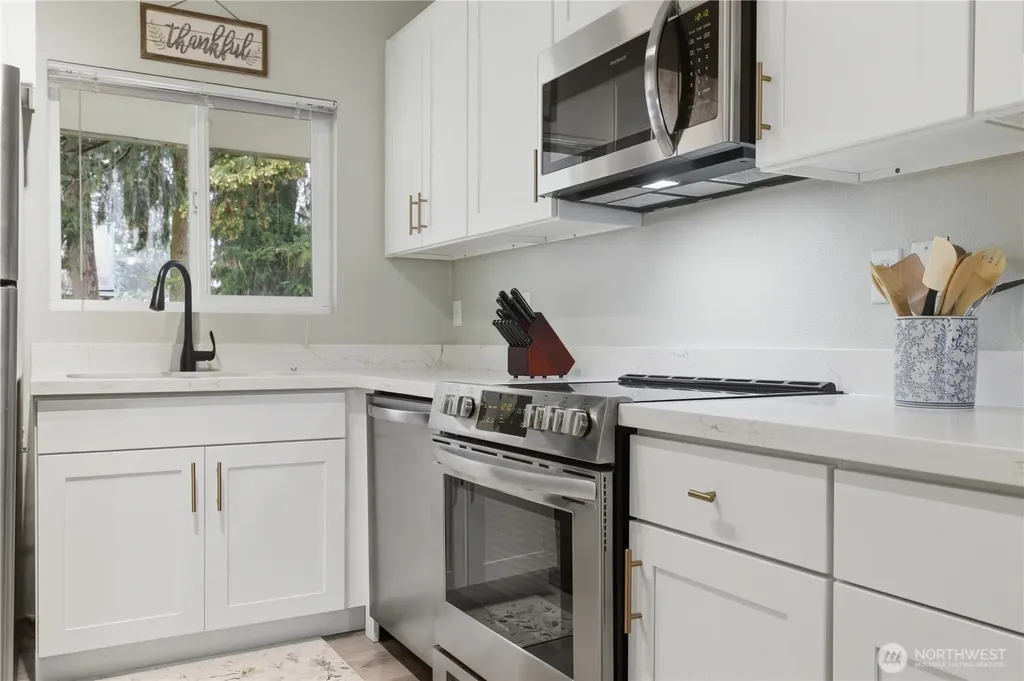 5804 200th Street SW Lynnwood WA 98036