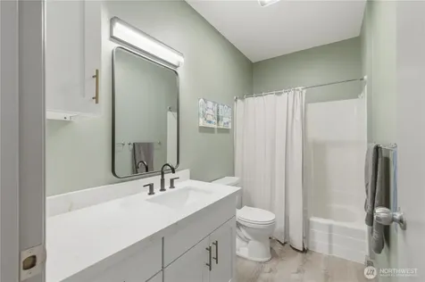 5804 200th Street SW Lynnwood WA 98036