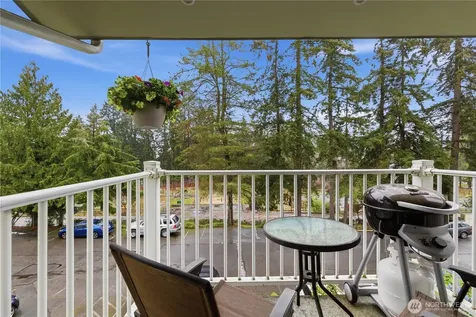 5804 200th Street SW Lynnwood WA 98036