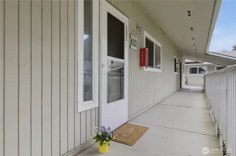 5804 200th Street SW Lynnwood WA 98036