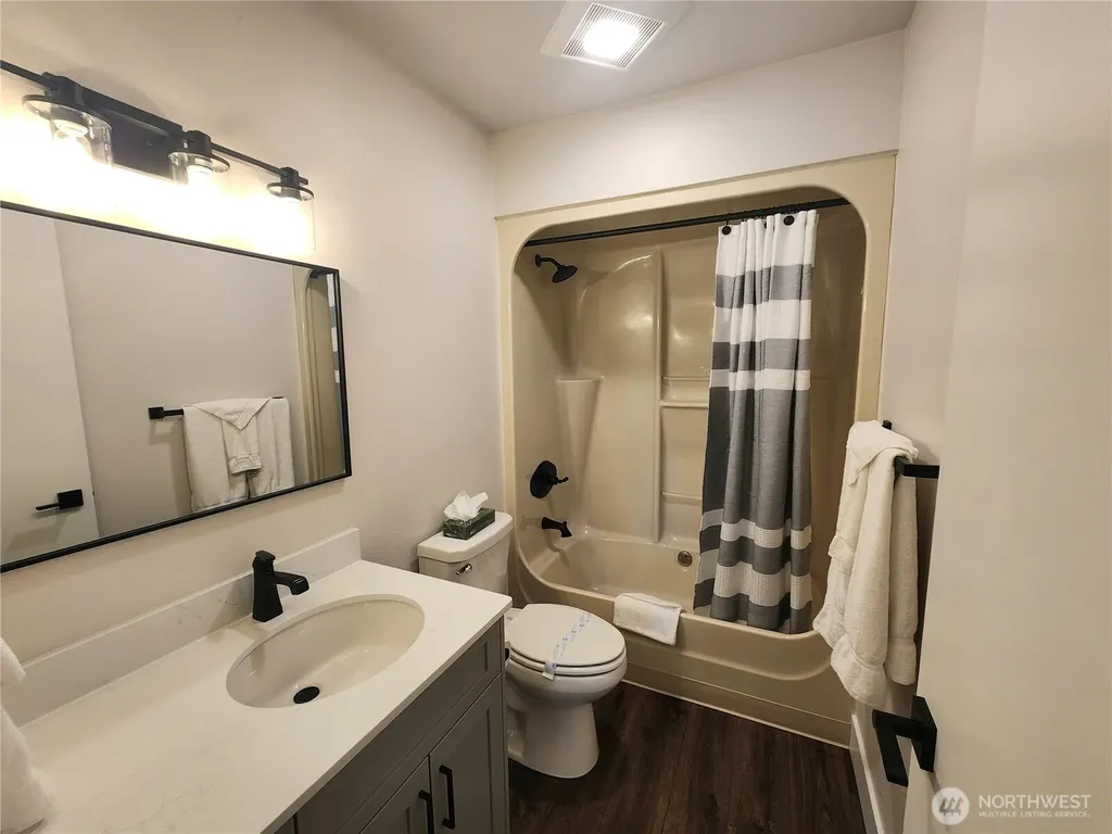 1 Lodge 616-a Manson WA 98816