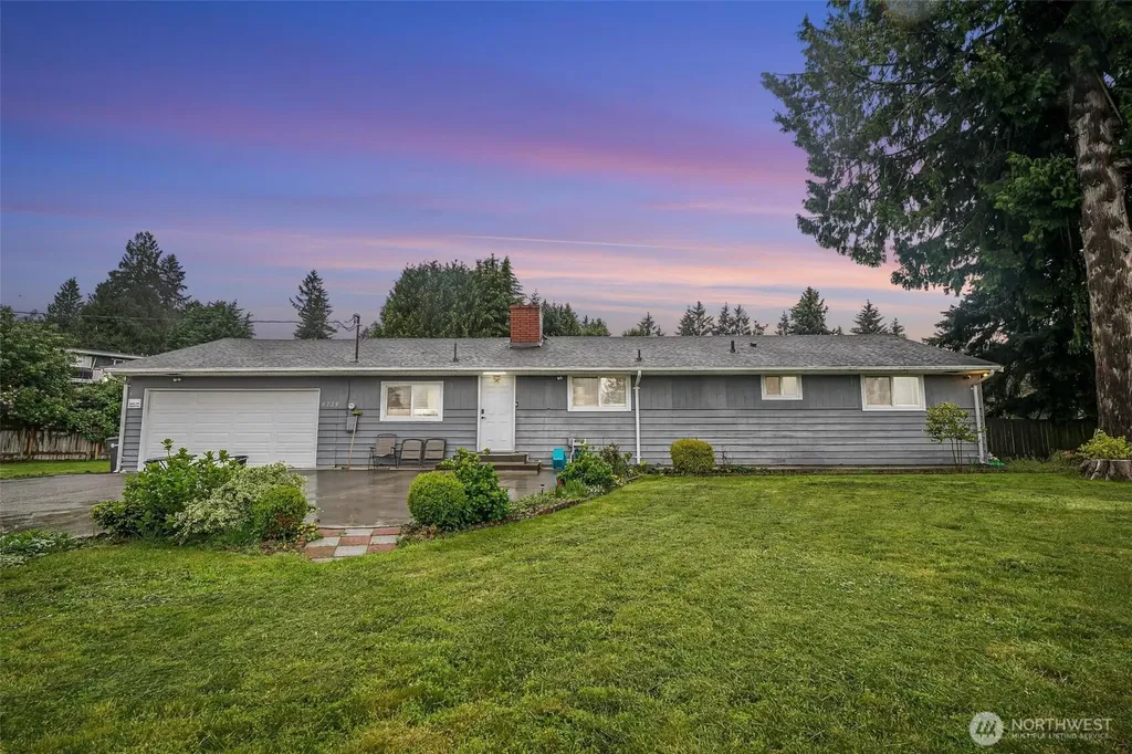 4736 164th Tukwila WA 98188
