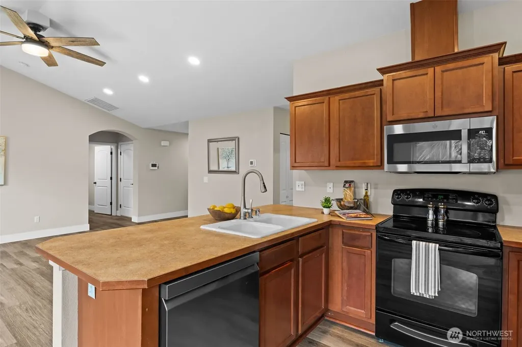 20022 98th Avenue E Graham WA 98338