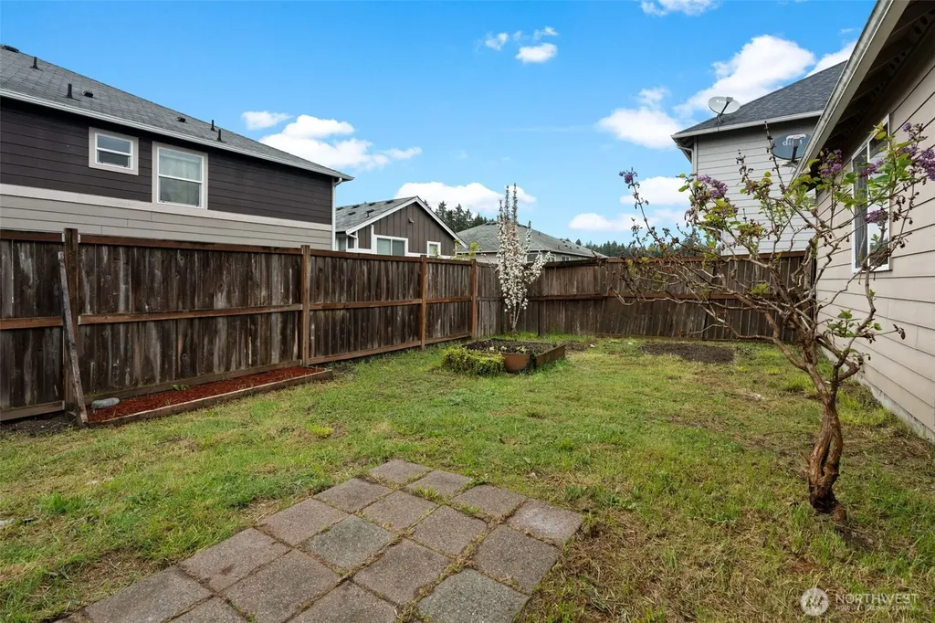 20022 98th Avenue E Graham WA 98338