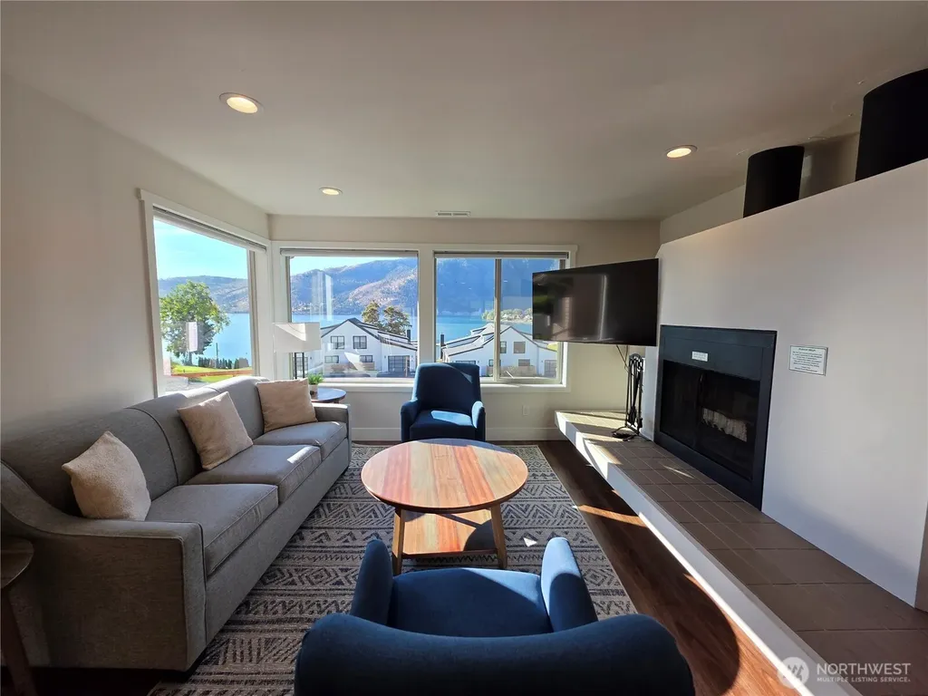 1 Lodge 640-b Manson WA 98831