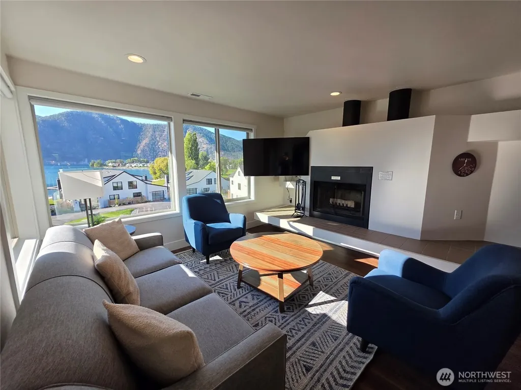 1 Lodge 640-b Manson WA 98831