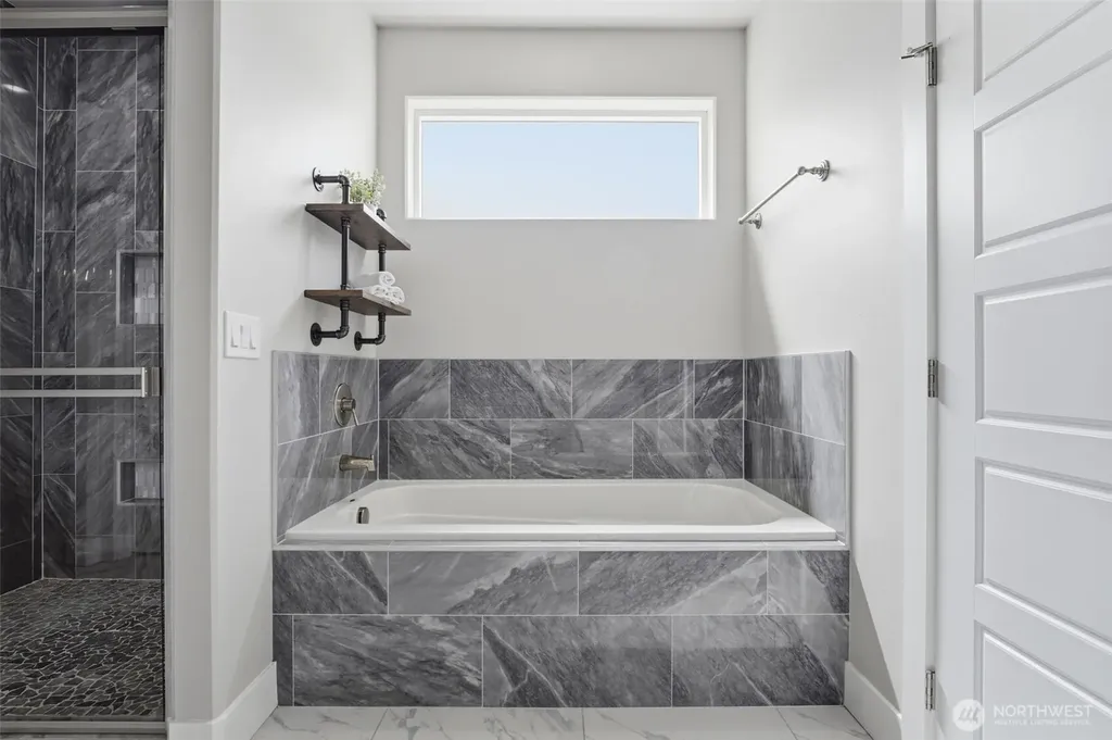 1075 Klamath Court Richland WA 99352