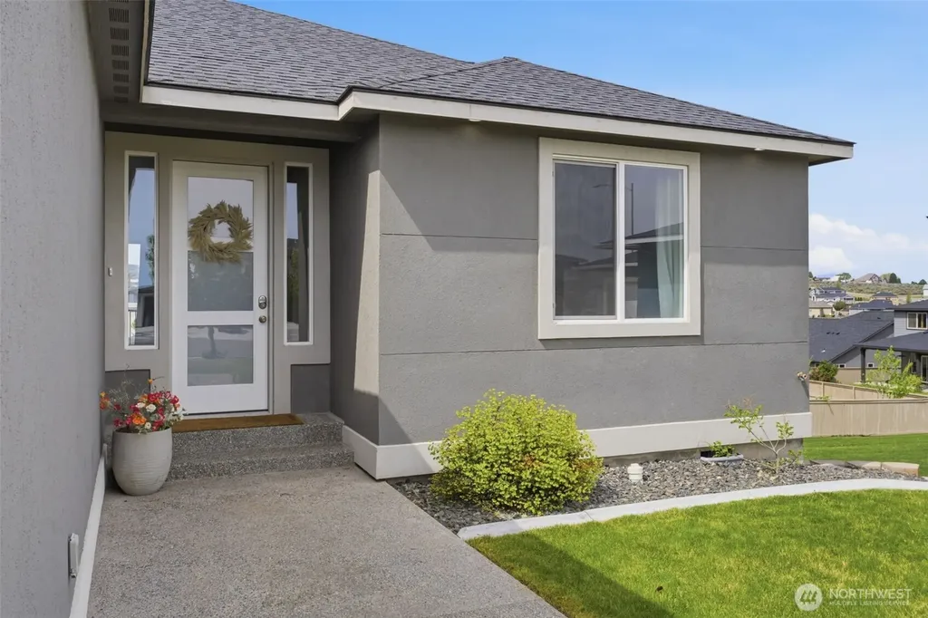1075 Klamath Court Richland WA 99352