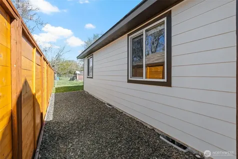 1917 Landon Avenue Union Gap WA 98903