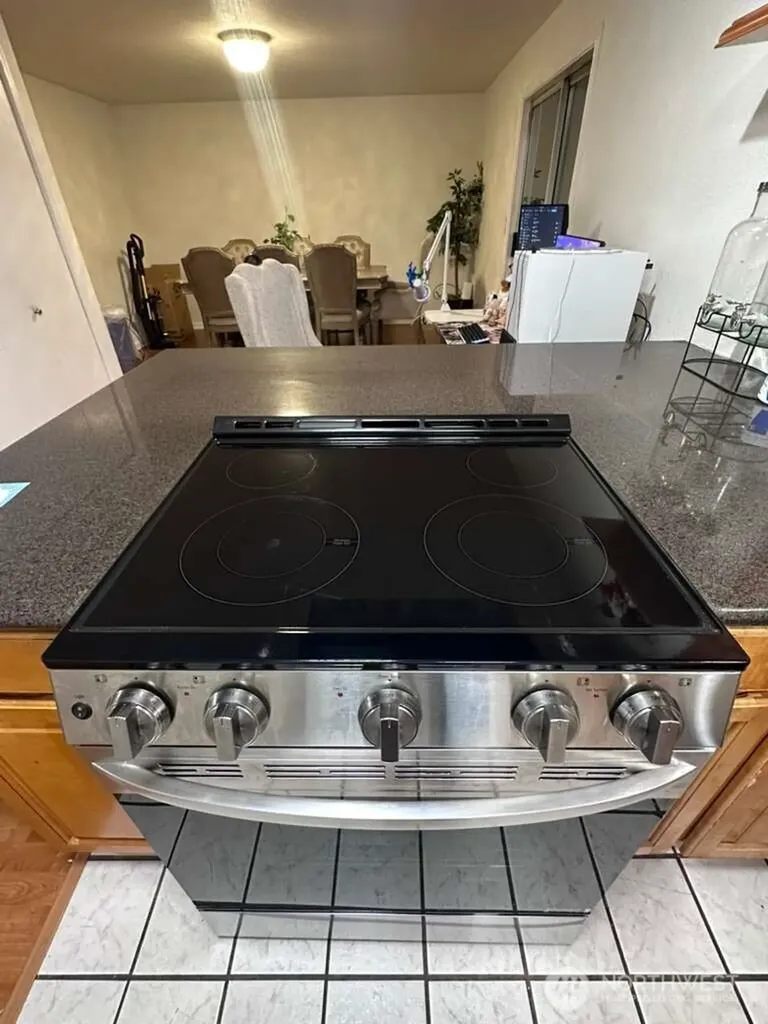 309 White River Drive Pacific WA 98047