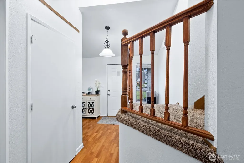 309 White River Drive Pacific WA 98047