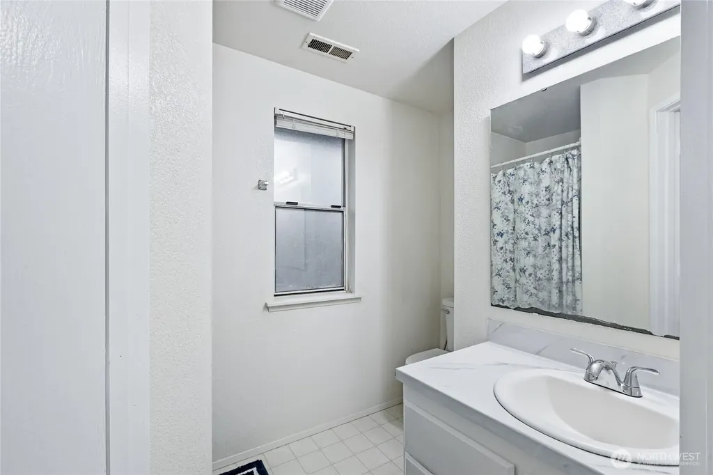 309 White River Drive Pacific WA 98047