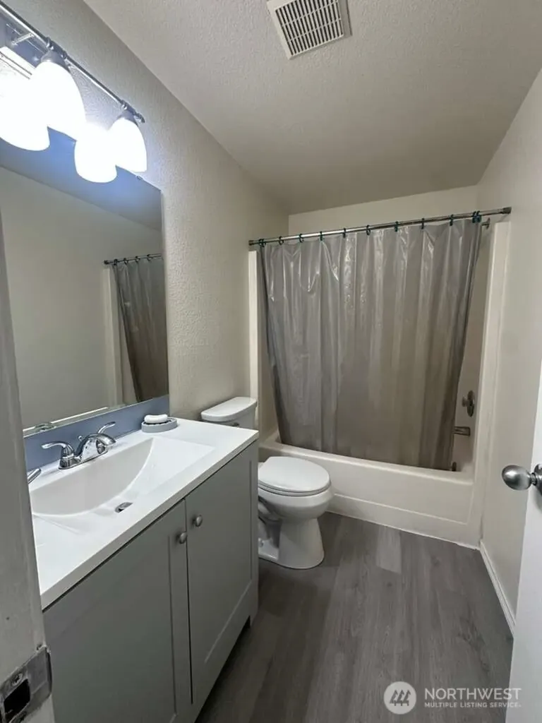 309 White River Drive Pacific WA 98047