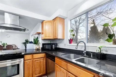 309 White River Drive Pacific WA 98047