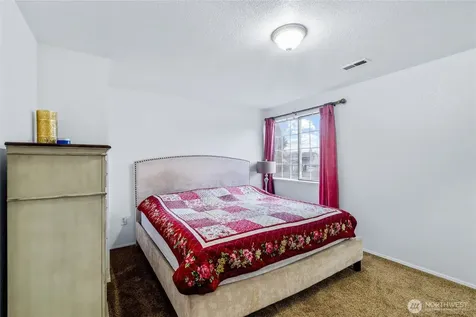 309 White River Drive Pacific WA 98047
