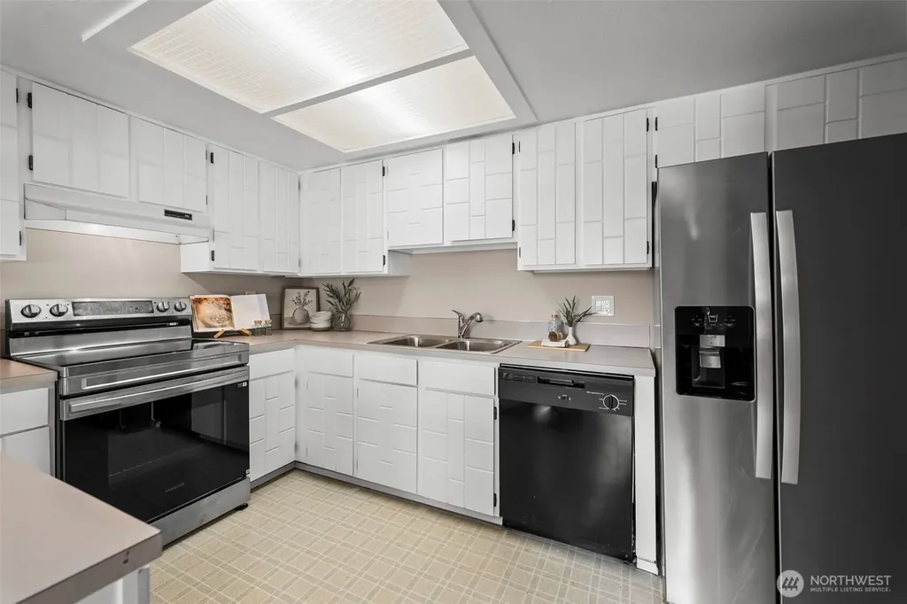 296 North Shore Boulevard Fox Island WA 98333