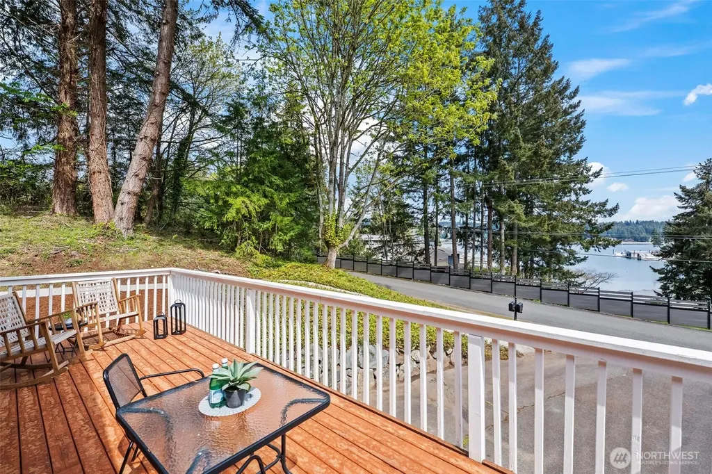 296 North Shore Boulevard Fox Island WA 98333