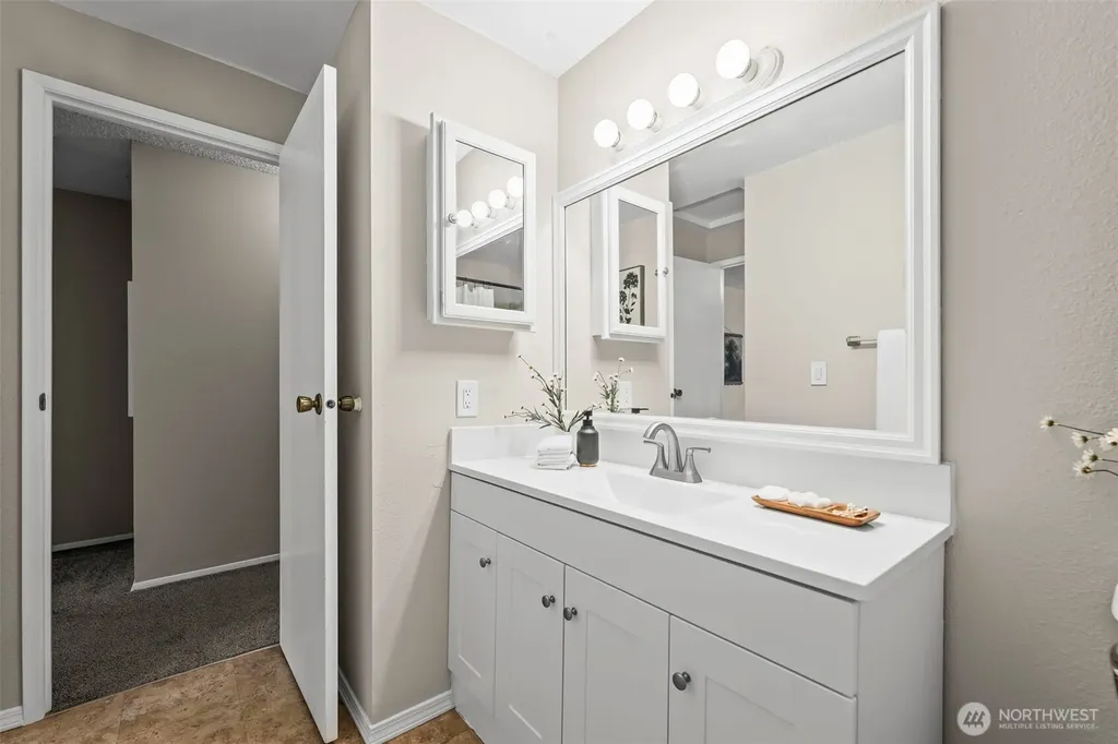 296 North Shore Boulevard Fox Island WA 98333