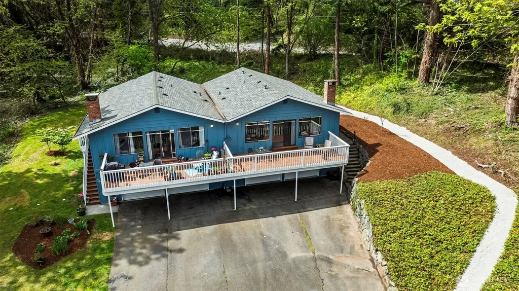296 North Shore Boulevard Fox Island WA 98333