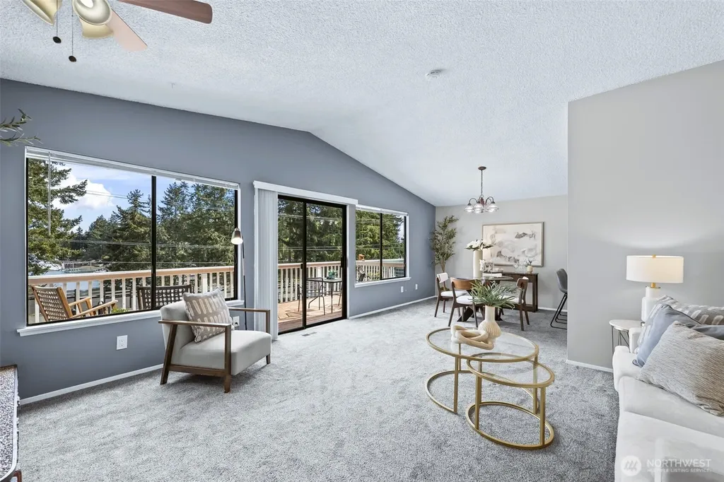 296 North Shore Boulevard Fox Island WA 98333