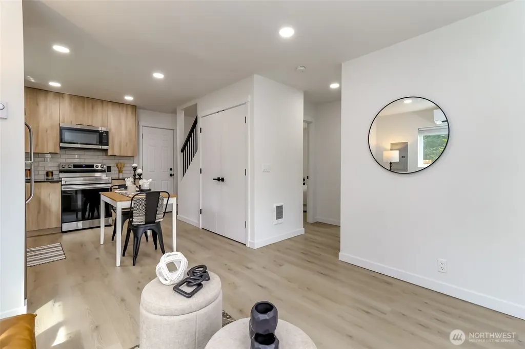 1408 Price Road Bremerton WA 98312