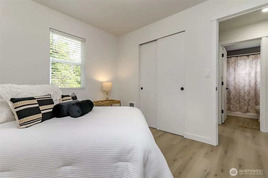 1408 Price Road Bremerton WA 98312