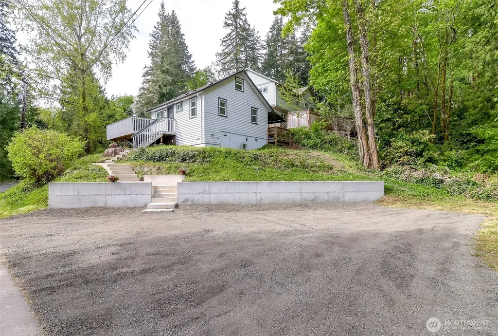 1408 Price Road Bremerton WA 98312