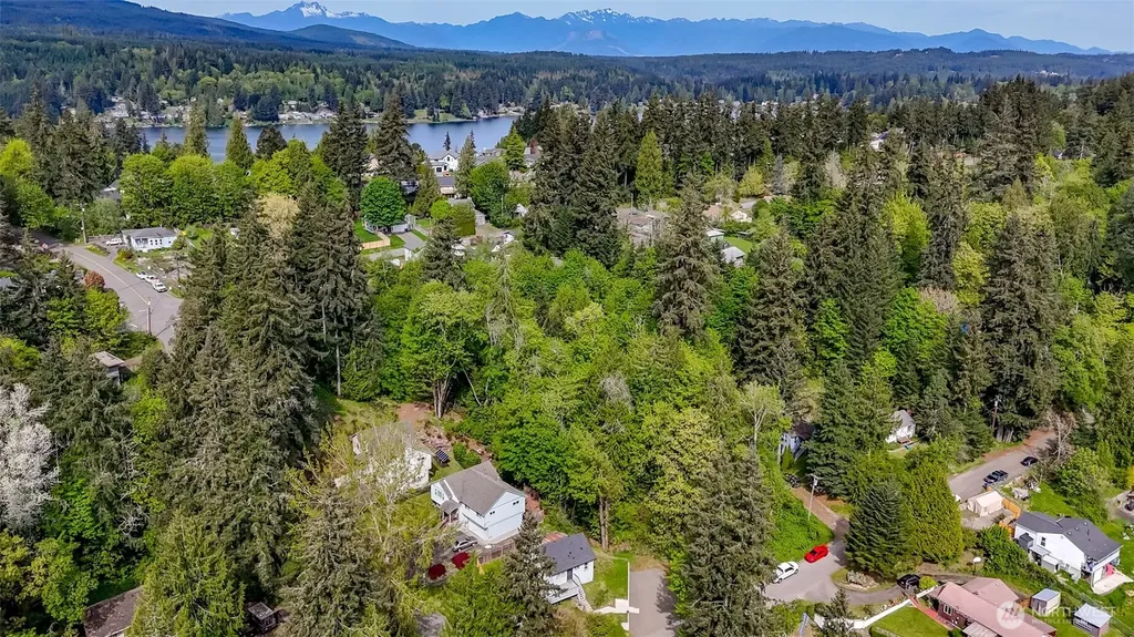 1408 Price Road Bremerton WA 98312