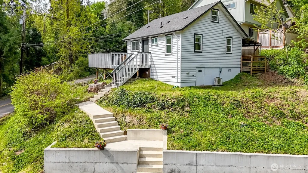1408 Price Road Bremerton WA 98312