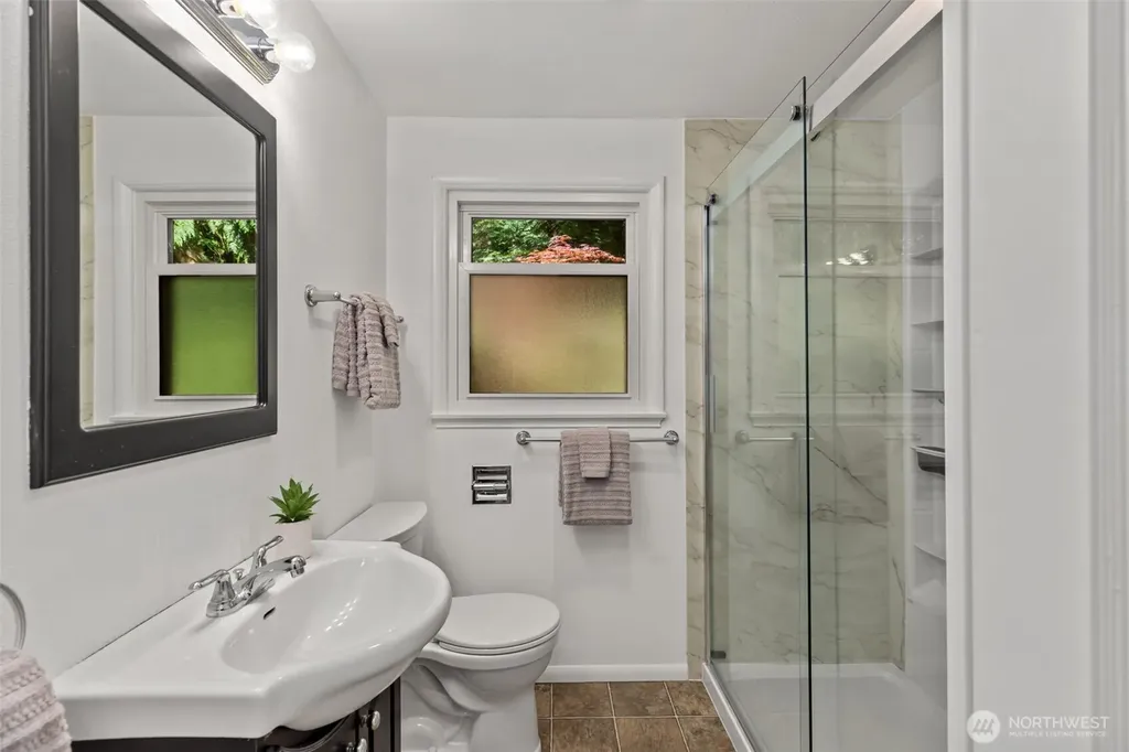 327 108 Avenue SE Bellevue WA 98004