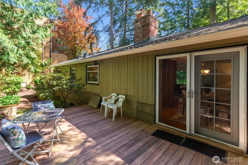 327 108 Avenue SE Bellevue WA 98004