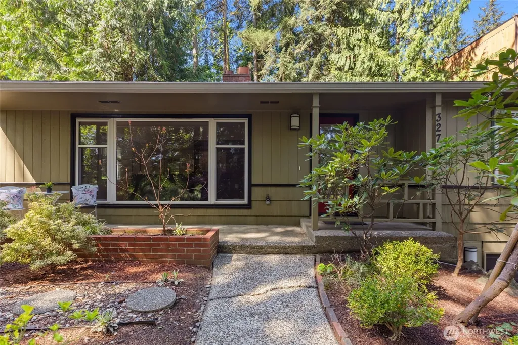 327 108 Avenue SE Bellevue WA 98004
